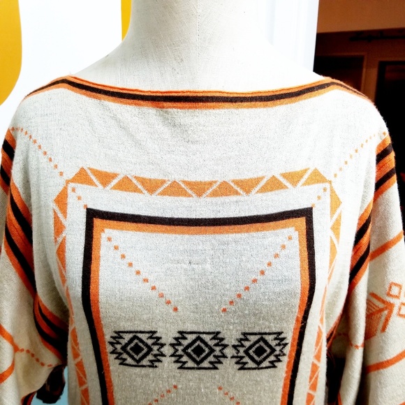 Aztec Print Tunic - Picture 5 of 7